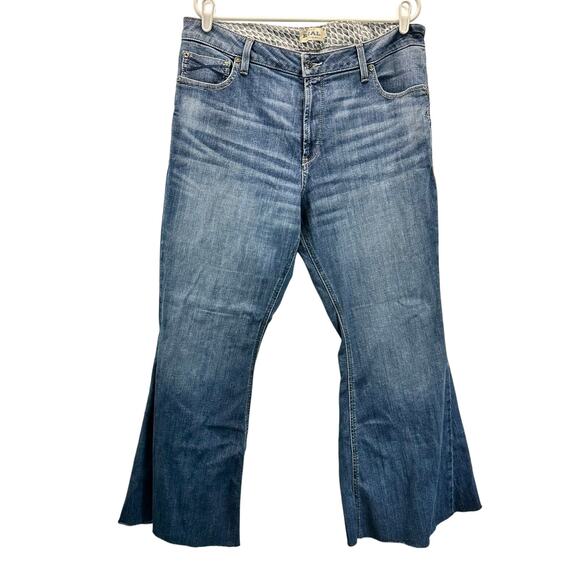 ARIAT HIGHRISE KALANI EXTREME FLARED JEANS 34 - Picture 2 of 16